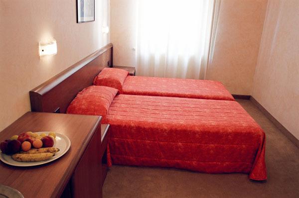 Hotel Italia Carmagnole Chambre photo